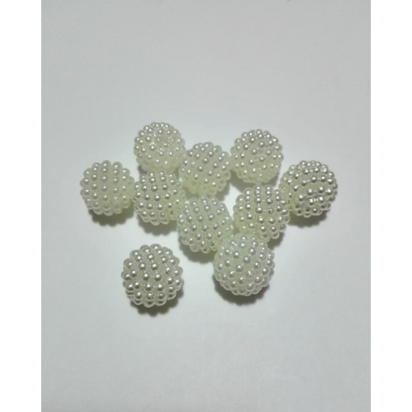 Berry Plastic Pearl - White Color - Size 16 mm